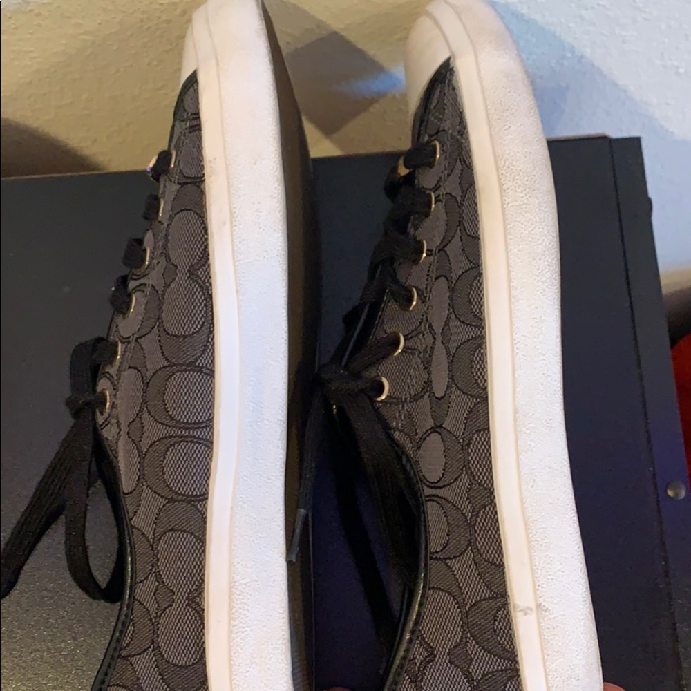 Shoes - Picture 2 of 4